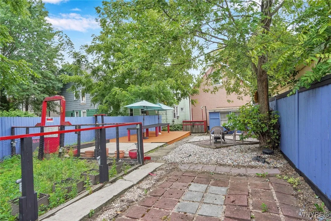 67 Gold Street, Buffalo, New York 14206, Buffalo, New York 14206, 3 Bedrooms Bedrooms, 8 Rooms Rooms,2 BathroomsBathrooms,Residential,For Sale,67 Gold Street, Buffalo, New York 14206,0,B1634370