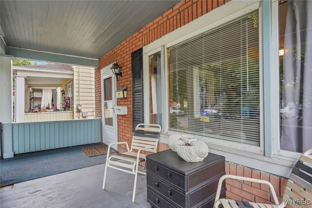 67 Gold Street, Buffalo, New York 14206, Buffalo, New York 14206, 3 Bedrooms Bedrooms, 8 Rooms Rooms,2 BathroomsBathrooms,Residential,For Sale,67 Gold Street, Buffalo, New York 14206,0,B1634370