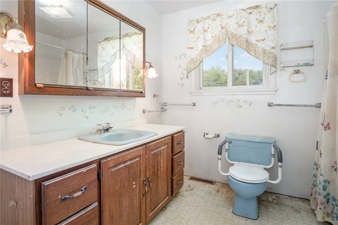 4028 Canal Road, Ogden, New York 14559, Ogden, New York 14559, 4 Bedrooms Bedrooms, 8 Rooms Rooms,2 BathroomsBathrooms,Residential,Closed,4028 Canal Road, Ogden, New York 14559,0,R1634316