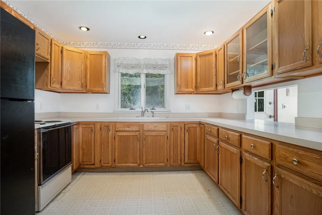 4028 Canal Road, Ogden, New York 14559, Ogden, New York 14559, 4 Bedrooms Bedrooms, 8 Rooms Rooms,2 BathroomsBathrooms,Residential,Closed,4028 Canal Road, Ogden, New York 14559,0,R1634316