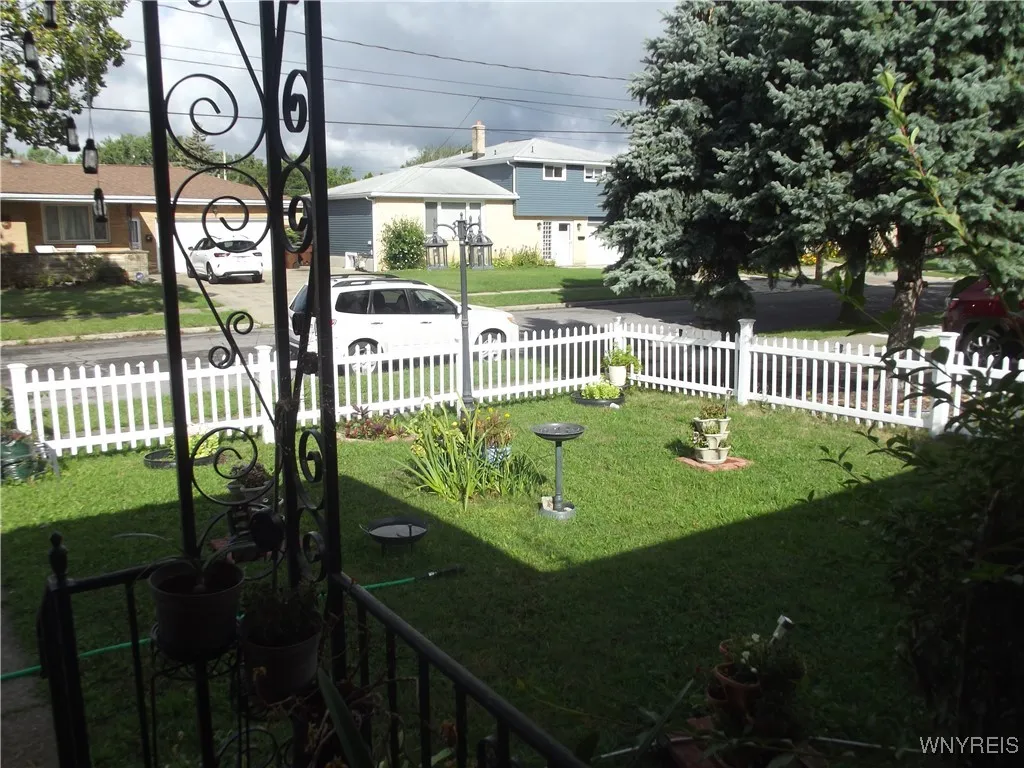 55 Lackawanna Avenue, Cheektowaga, New York 14212, Cheektowaga, New York 14212, 4 Bedrooms Bedrooms, 8 Rooms Rooms,2 BathroomsBathrooms,Residential Lease,For Rent,55 Lackawanna Avenue, Cheektowaga, New York 14212,0,B1634432