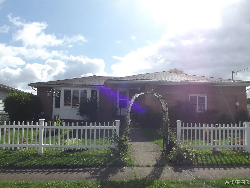 55 Lackawanna Avenue, Cheektowaga, New York 14212, Cheektowaga, New York 14212, 4 Bedrooms Bedrooms, 8 Rooms Rooms,2 BathroomsBathrooms,Residential Lease,For Rent,55 Lackawanna Avenue, Cheektowaga, New York 14212,0,B1634432