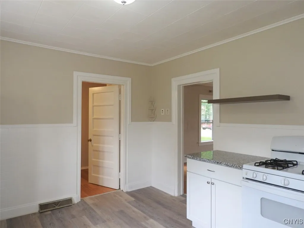 109 Hazard Street, Geddes, New York 13209, Geddes, New York 13209, 3 Bedrooms Bedrooms, 6 Rooms Rooms,1 BathroomBathrooms,Residential,For Sale,109 Hazard Street, Geddes, New York 13209,0,S1634356