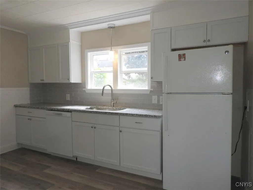 109 Hazard Street, Geddes, New York 13209, Geddes, New York 13209, 3 Bedrooms Bedrooms, 6 Rooms Rooms,1 BathroomBathrooms,Residential,For Sale,109 Hazard Street, Geddes, New York 13209,0,S1634356