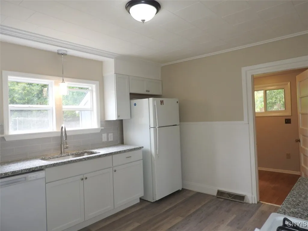 109 Hazard Street, Geddes, New York 13209, Geddes, New York 13209, 3 Bedrooms Bedrooms, 6 Rooms Rooms,1 BathroomBathrooms,Residential,For Sale,109 Hazard Street, Geddes, New York 13209,0,S1634356