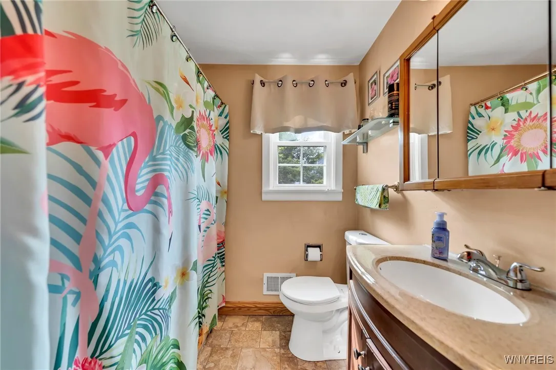 12 Delray Drive, Cheektowaga, New York 14225, Cheektowaga, New York 14225, 3 Bedrooms Bedrooms, 7 Rooms Rooms,1 BathroomBathrooms,Residential,For Sale,12 Delray Drive, Cheektowaga, New York 14225,0,B1634371
