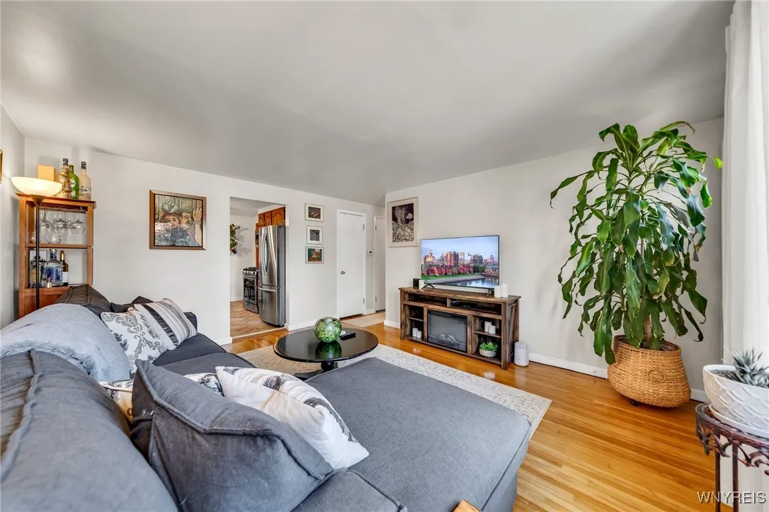 12 Delray Drive, Cheektowaga, New York 14225, Cheektowaga, New York 14225, 3 Bedrooms Bedrooms, 7 Rooms Rooms,1 BathroomBathrooms,Residential,For Sale,12 Delray Drive, Cheektowaga, New York 14225,0,B1634371