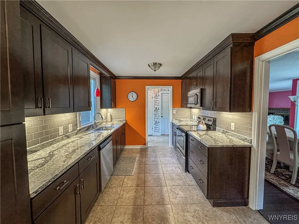 4026 Barton Street, Niagara Falls, New York 14305, Niagara Falls, New York 14305, 2 Bedrooms Bedrooms, 6 Rooms Rooms,1 BathroomBathrooms,Residential,For Sale,4026 Barton Street, Niagara Falls, New York 14305,0,B1628447