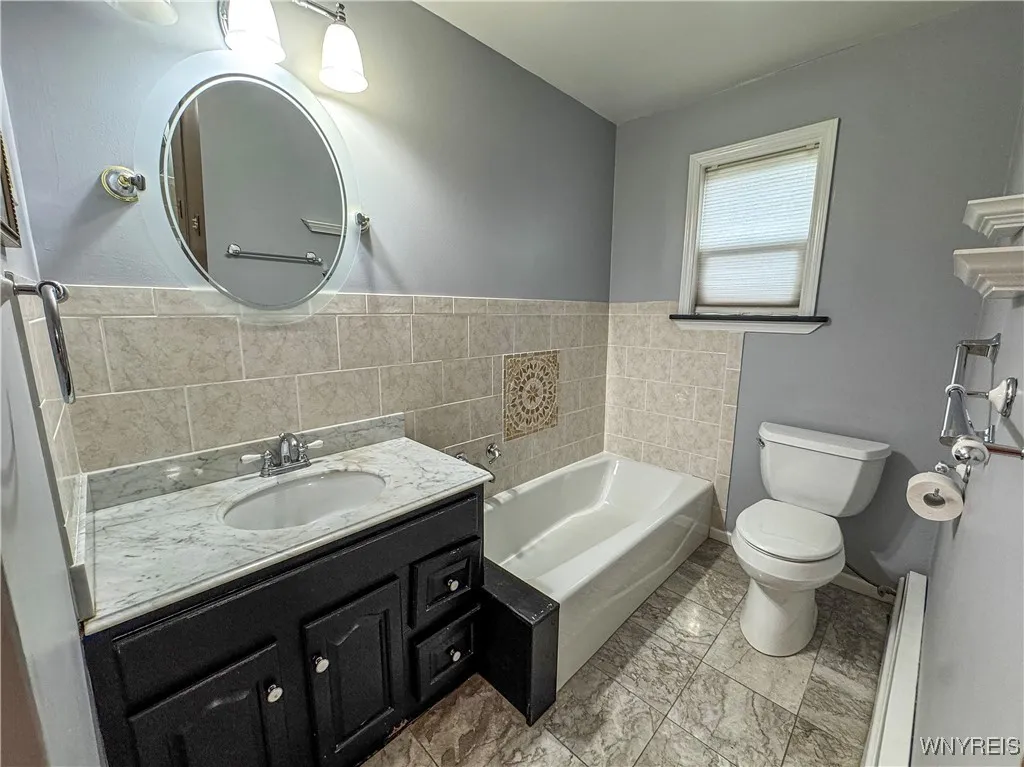 4026 Barton Street, Niagara Falls, New York 14305, Niagara Falls, New York 14305, 2 Bedrooms Bedrooms, 6 Rooms Rooms,1 BathroomBathrooms,Residential,For Sale,4026 Barton Street, Niagara Falls, New York 14305,0,B1628447