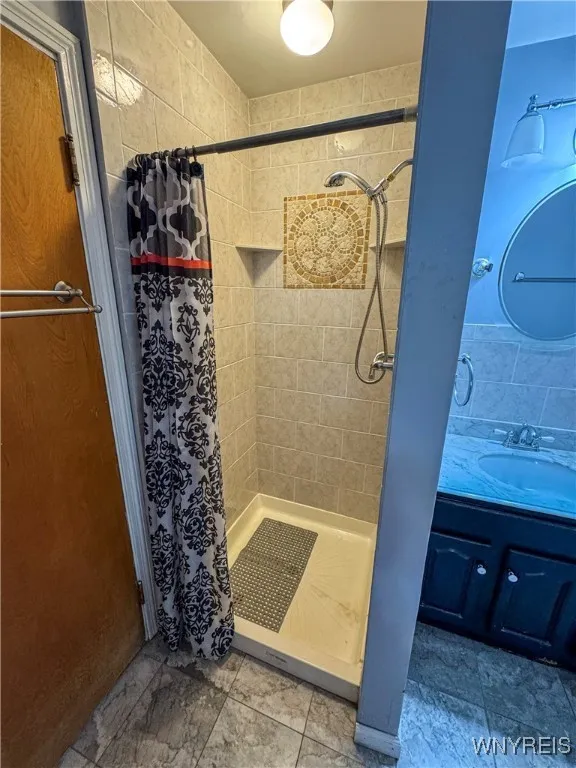 4026 Barton Street, Niagara Falls, New York 14305, Niagara Falls, New York 14305, 2 Bedrooms Bedrooms, 6 Rooms Rooms,1 BathroomBathrooms,Residential,For Sale,4026 Barton Street, Niagara Falls, New York 14305,0,B1628447