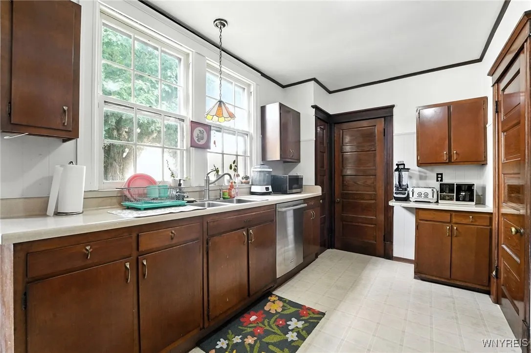456 Delaware Street, Tonawanda, New York 14150, Tonawanda, New York 14150, 4 Bedrooms Bedrooms, 12 Rooms Rooms,2 BathroomsBathrooms,Residential,For Sale,456 Delaware Street, Tonawanda, New York 14150,0,B1628582