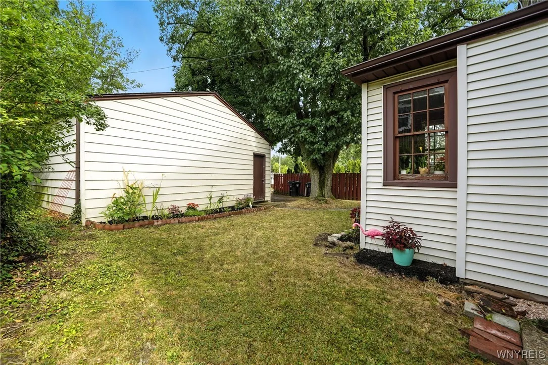 456 Delaware Street, Tonawanda, New York 14150, Tonawanda, New York 14150, 4 Bedrooms Bedrooms, 12 Rooms Rooms,2 BathroomsBathrooms,Residential,For Sale,456 Delaware Street, Tonawanda, New York 14150,0,B1628582