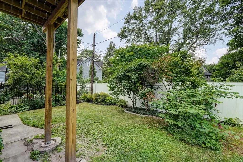 26 Fountain (lower) Street, Rochester, New York 14, Rochester, New York 14620, 2 Bedrooms Bedrooms, 4 Rooms Rooms,1 BathroomBathrooms,Residential Lease,Closed,26 Fountain (lower) Street, Rochester, New York 14,0,R1633925
