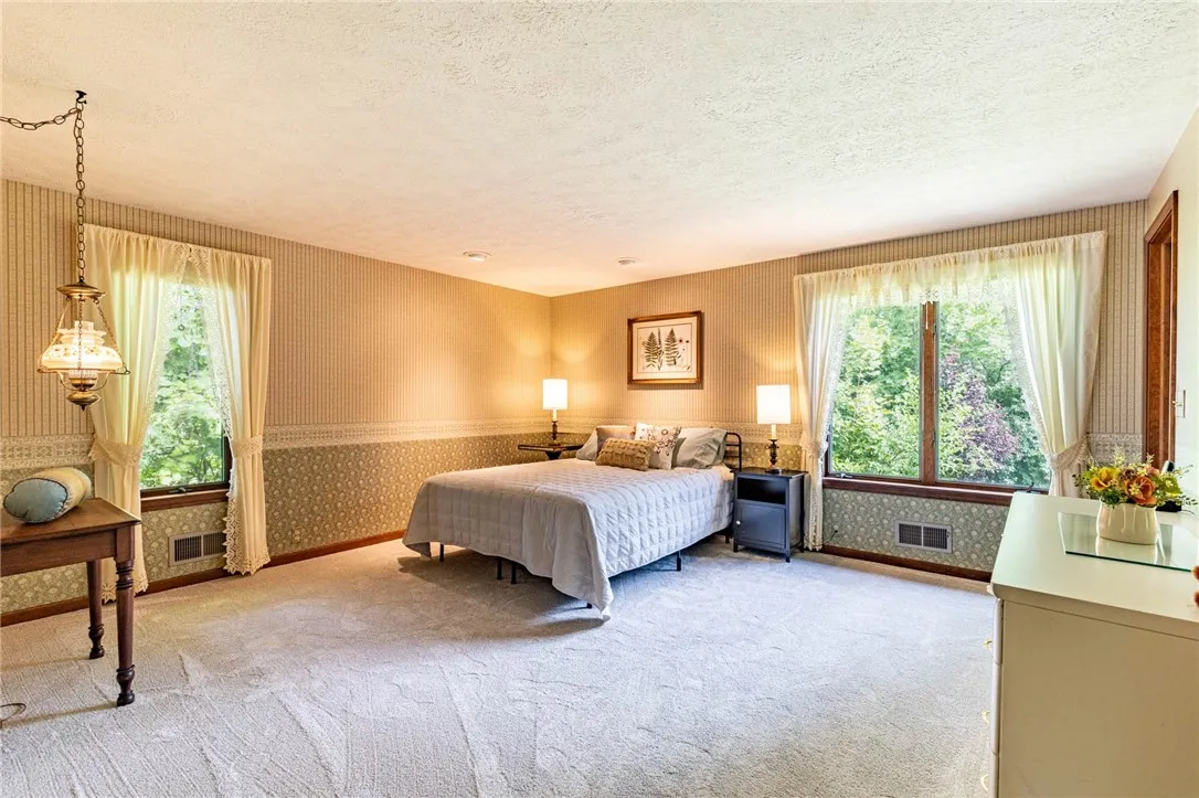 254 Mobile Drive, Greece, New York 14616, Greece, New York 14616, 3 Bedrooms Bedrooms, 7 Rooms Rooms,2 BathroomsBathrooms,Residential,For Sale,254 Mobile Drive, Greece, New York 14616,0,R1633746