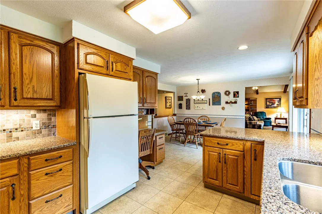 254 Mobile Drive, Greece, New York 14616, Greece, New York 14616, 3 Bedrooms Bedrooms, 7 Rooms Rooms,2 BathroomsBathrooms,Residential,For Sale,254 Mobile Drive, Greece, New York 14616,0,R1633746