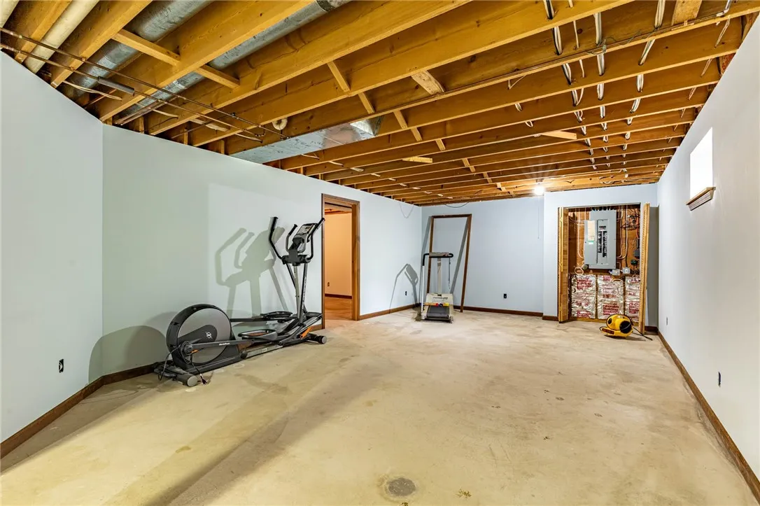 254 Mobile Drive, Greece, New York 14616, Greece, New York 14616, 3 Bedrooms Bedrooms, 7 Rooms Rooms,2 BathroomsBathrooms,Residential,For Sale,254 Mobile Drive, Greece, New York 14616,0,R1633746
