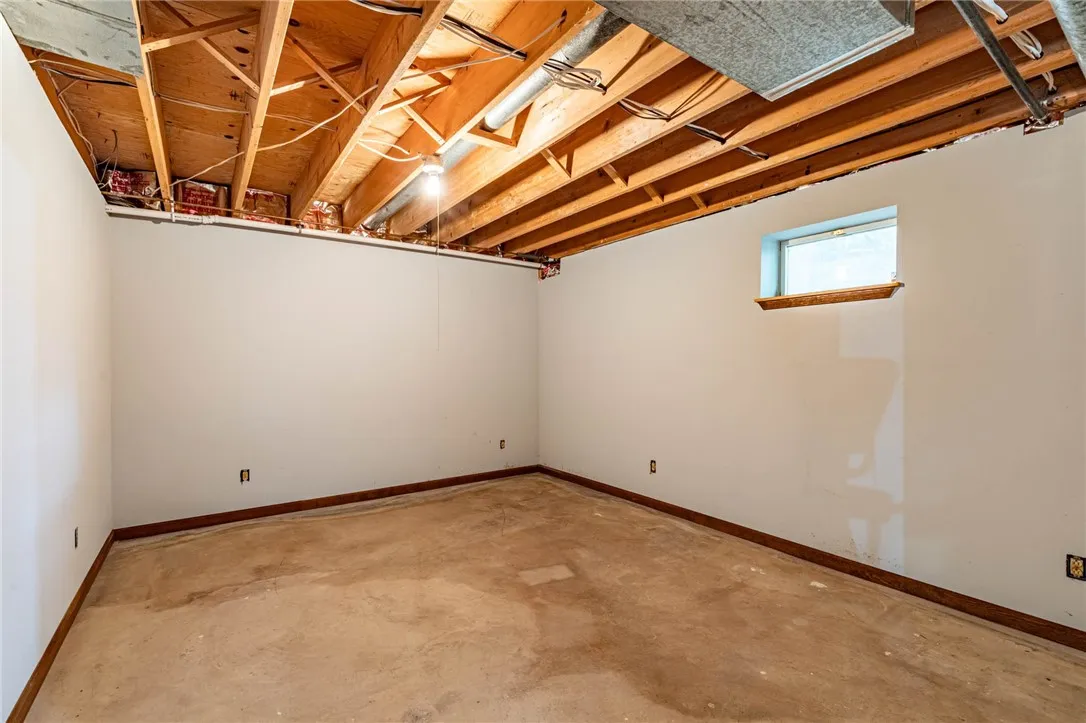 254 Mobile Drive, Greece, New York 14616, Greece, New York 14616, 3 Bedrooms Bedrooms, 7 Rooms Rooms,2 BathroomsBathrooms,Residential,For Sale,254 Mobile Drive, Greece, New York 14616,0,R1633746