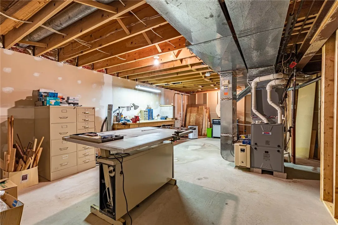 254 Mobile Drive, Greece, New York 14616, Greece, New York 14616, 3 Bedrooms Bedrooms, 7 Rooms Rooms,2 BathroomsBathrooms,Residential,For Sale,254 Mobile Drive, Greece, New York 14616,0,R1633746