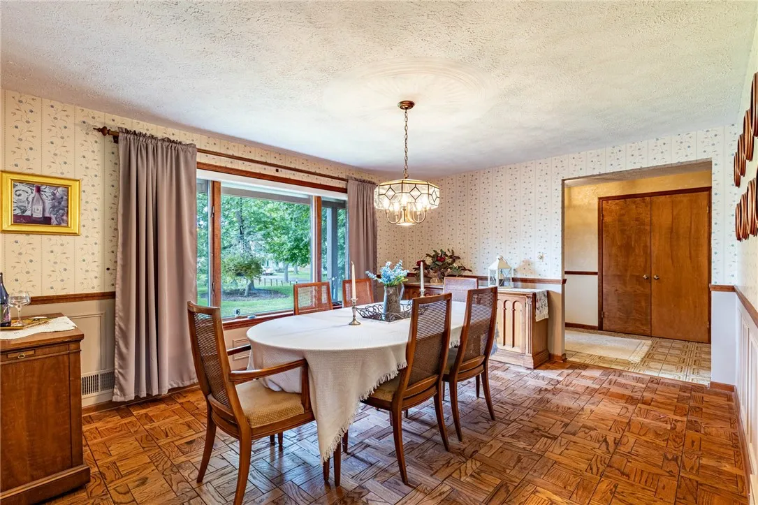 254 Mobile Drive, Greece, New York 14616, Greece, New York 14616, 3 Bedrooms Bedrooms, 7 Rooms Rooms,2 BathroomsBathrooms,Residential,For Sale,254 Mobile Drive, Greece, New York 14616,0,R1633746