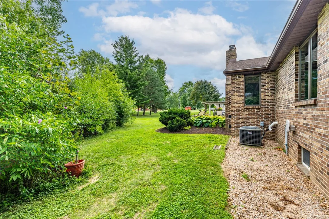 254 Mobile Drive, Greece, New York 14616, Greece, New York 14616, 3 Bedrooms Bedrooms, 7 Rooms Rooms,2 BathroomsBathrooms,Residential,For Sale,254 Mobile Drive, Greece, New York 14616,0,R1633746