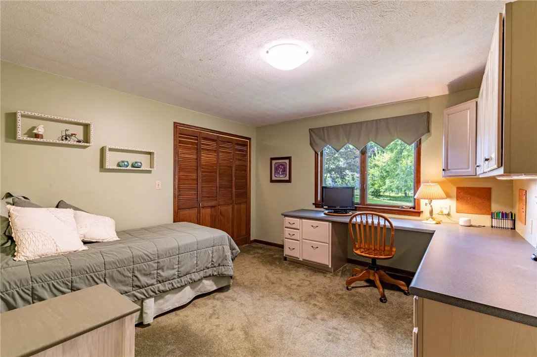 254 Mobile Drive, Greece, New York 14616, Greece, New York 14616, 3 Bedrooms Bedrooms, 7 Rooms Rooms,2 BathroomsBathrooms,Residential,For Sale,254 Mobile Drive, Greece, New York 14616,0,R1633746