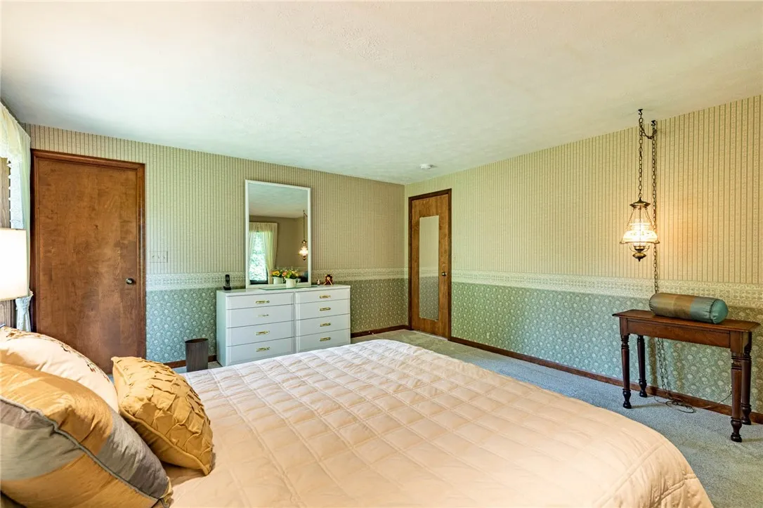 254 Mobile Drive, Greece, New York 14616, Greece, New York 14616, 3 Bedrooms Bedrooms, 7 Rooms Rooms,2 BathroomsBathrooms,Residential,For Sale,254 Mobile Drive, Greece, New York 14616,0,R1633746