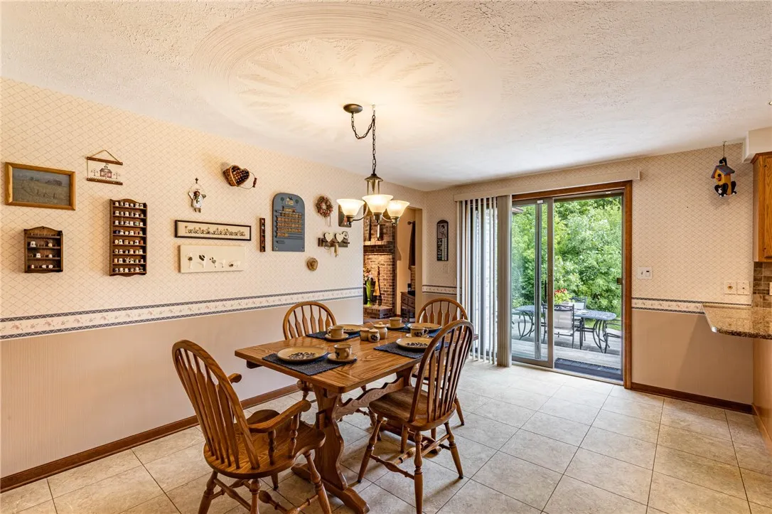 254 Mobile Drive, Greece, New York 14616, Greece, New York 14616, 3 Bedrooms Bedrooms, 7 Rooms Rooms,2 BathroomsBathrooms,Residential,For Sale,254 Mobile Drive, Greece, New York 14616,0,R1633746