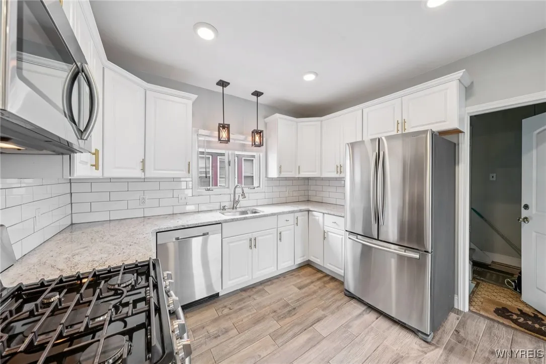 20 Tacoma Avenue, Buffalo, New York 14216, Buffalo, New York 14216, 6 Bedrooms Bedrooms, ,2 BathroomsBathrooms,Residential,For Sale,20 Tacoma Avenue, Buffalo, New York 14216,0,B1634399