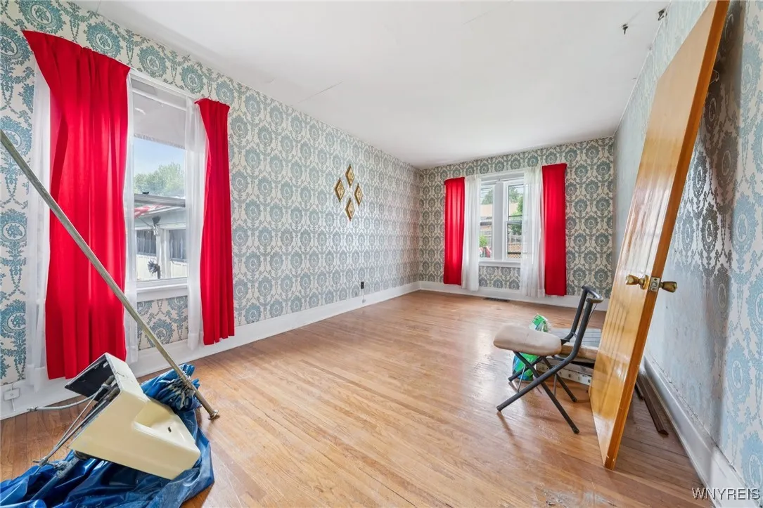 20 Tacoma Avenue, Buffalo, New York 14216, Buffalo, New York 14216, 6 Bedrooms Bedrooms, ,2 BathroomsBathrooms,Residential,For Sale,20 Tacoma Avenue, Buffalo, New York 14216,0,B1634399