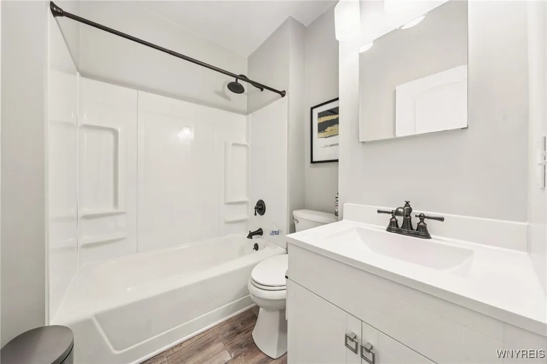 20 Tacoma Avenue, Buffalo, New York 14216, Buffalo, New York 14216, 6 Bedrooms Bedrooms, ,2 BathroomsBathrooms,Residential,For Sale,20 Tacoma Avenue, Buffalo, New York 14216,0,B1634399