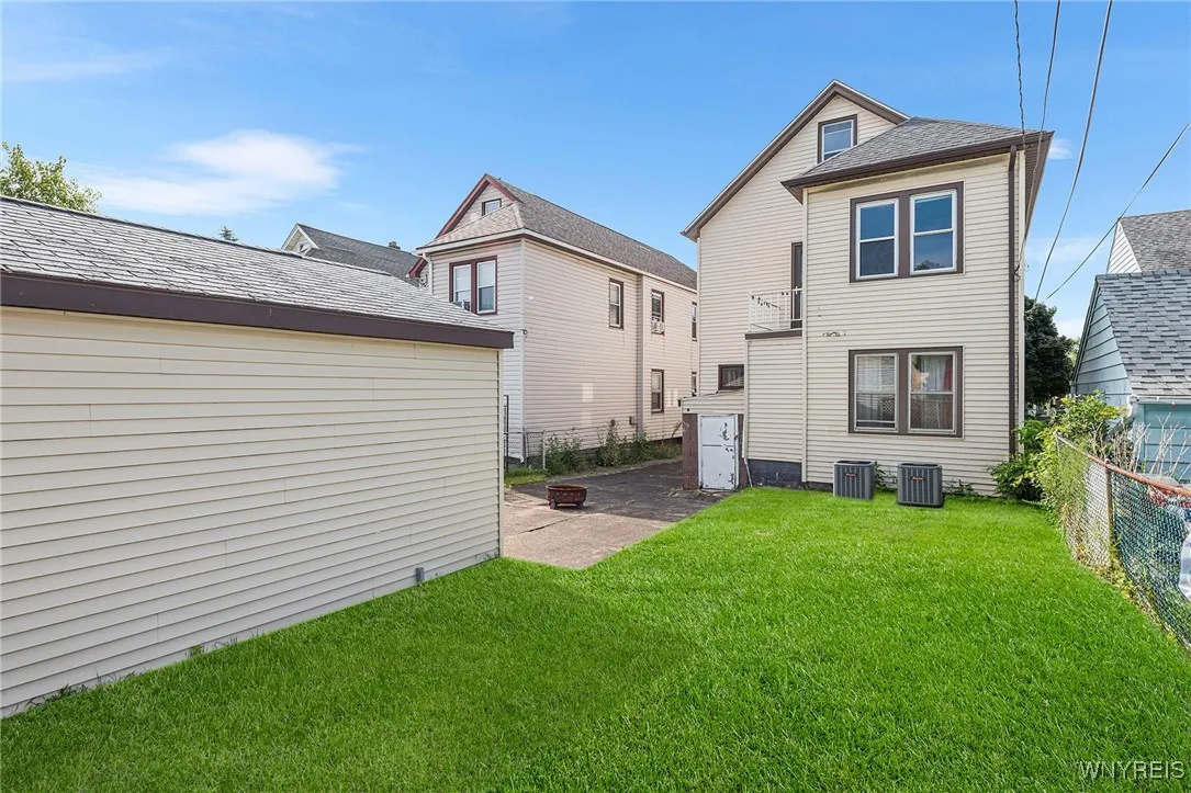 20 Tacoma Avenue, Buffalo, New York 14216, Buffalo, New York 14216, 6 Bedrooms Bedrooms, ,2 BathroomsBathrooms,Residential,For Sale,20 Tacoma Avenue, Buffalo, New York 14216,0,B1634399