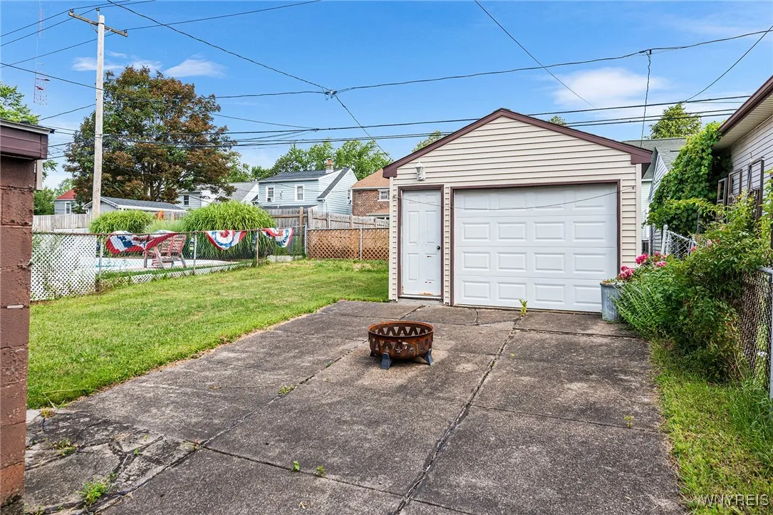 20 Tacoma Avenue, Buffalo, New York 14216, Buffalo, New York 14216, 6 Bedrooms Bedrooms, ,2 BathroomsBathrooms,Residential,For Sale,20 Tacoma Avenue, Buffalo, New York 14216,0,B1634399