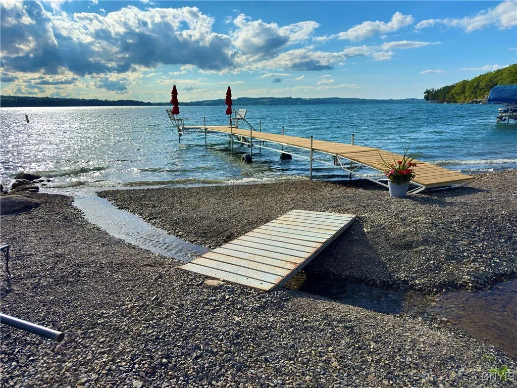 2287 Bockes Road, Skaneateles, New York 13152, Skaneateles, New York 13152, 3 Bedrooms Bedrooms, 8 Rooms Rooms,1 BathroomBathrooms,Residential,For Sale,2287 Bockes Road, Skaneateles, New York 13152,0,S1632100