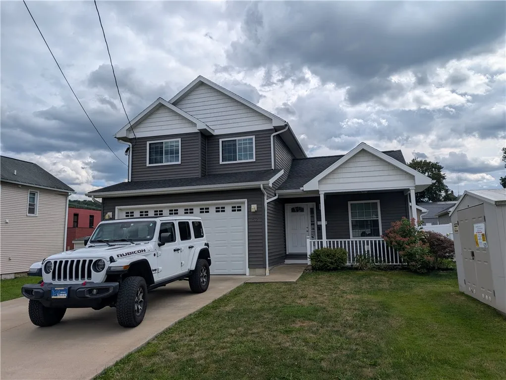 52 Elm Street, Bradford City, Pennsylvania 16701, Bradford City, Pennsylvania 16701, 3 Bedrooms Bedrooms, 7 Rooms Rooms,2 BathroomsBathrooms,Residential,For Sale,52 Elm Street, Bradford City, Pennsylvania 16701,0,R1634423
