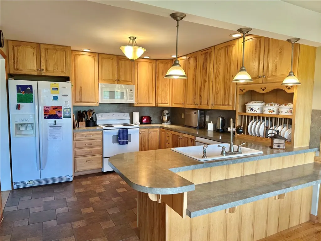 143 Burdick Medbury Road, Norwich, New York 13815, Norwich, New York 13815, 4 Bedrooms Bedrooms, 11 Rooms Rooms,2 BathroomsBathrooms,Residential,For Sale,143 Burdick Medbury Road, Norwich, New York 13815,0,R1634290