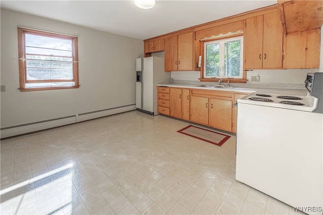 2602-2604 New Road, Porter, New York 14131, Porter, New York 14131, 4 Bedrooms Bedrooms, ,2 BathroomsBathrooms,Residential,For Sale,2602-2604 New Road, Porter, New York 14131,0,B1634448