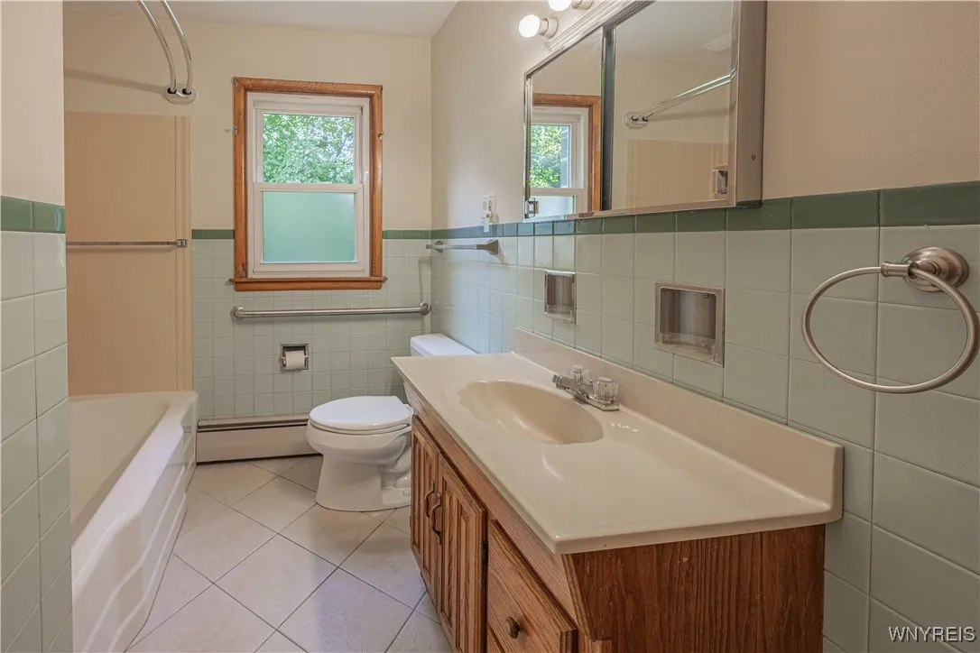 2602-2604 New Road, Porter, New York 14131, Porter, New York 14131, 4 Bedrooms Bedrooms, ,2 BathroomsBathrooms,Residential,For Sale,2602-2604 New Road, Porter, New York 14131,0,B1634448