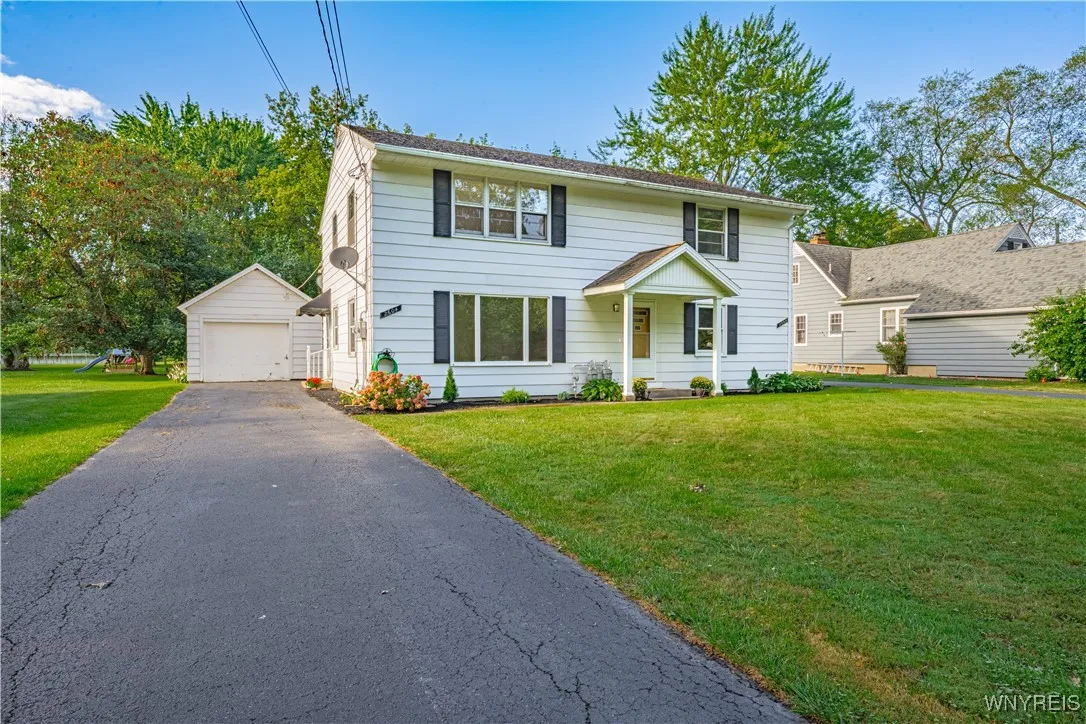 2602-2604 New Road, Porter, New York 14131, Porter, New York 14131, 4 Bedrooms Bedrooms, ,2 BathroomsBathrooms,Residential,For Sale,2602-2604 New Road, Porter, New York 14131,0,B1634448