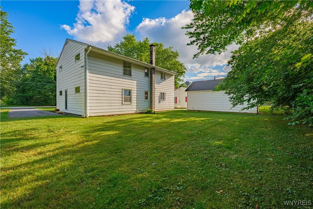 2602-2604 New Road, Porter, New York 14131, Porter, New York 14131, 4 Bedrooms Bedrooms, ,2 BathroomsBathrooms,Residential,For Sale,2602-2604 New Road, Porter, New York 14131,0,B1634448