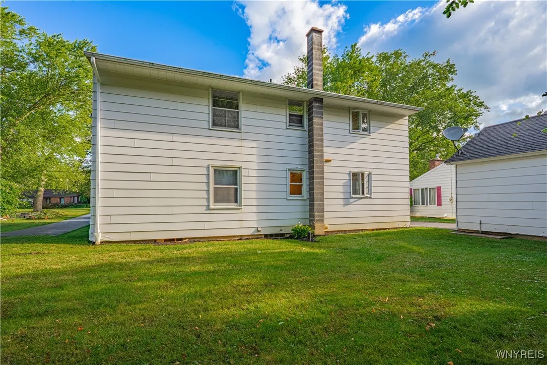 2602-2604 New Road, Porter, New York 14131, Porter, New York 14131, 4 Bedrooms Bedrooms, ,2 BathroomsBathrooms,Residential,For Sale,2602-2604 New Road, Porter, New York 14131,0,B1634448