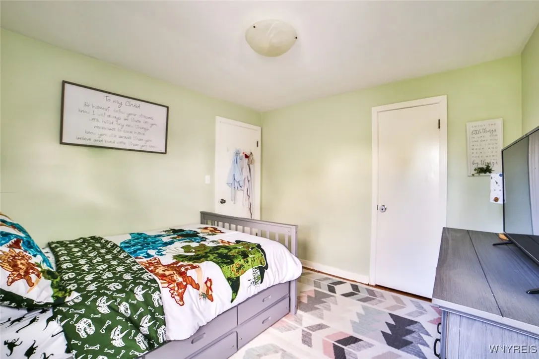 570 73rd St Street, Niagara Falls, New York 14304, Niagara Falls, New York 14304, 3 Bedrooms Bedrooms, 5 Rooms Rooms,1 BathroomBathrooms,Residential,For Sale,570 73rd St Street, Niagara Falls, New York 14304,0,B1632831