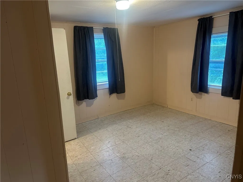 1218 Court Street, Syracuse, New York 13208, Syracuse, New York 13208, 2 Bedrooms Bedrooms, ,2 BathroomsBathrooms,Residential,For Sale,1218 Court Street, Syracuse, New York 13208,0,S1634482