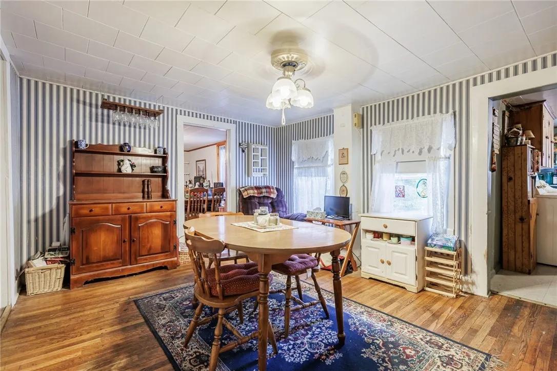 3201 State Street, Caledonia, New York 14423, Caledonia, New York 14423, 5 Bedrooms Bedrooms, 10 Rooms Rooms,2 BathroomsBathrooms,Residential,For Sale,3201 State Street, Caledonia, New York 14423,0,R1634473