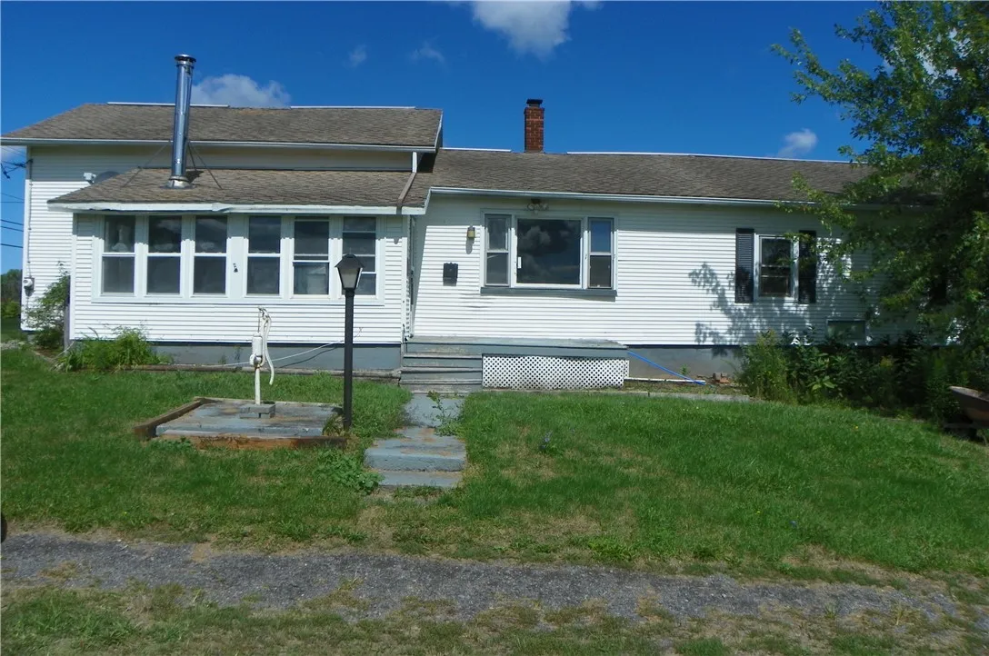 5274 Ontario Center Road, Walworth, New York 14568, Walworth, New York 14568, 6 Bedrooms Bedrooms, 9 Rooms Rooms,1 BathroomBathrooms,Residential,For Sale,5274 Ontario Center Road, Walworth, New York 14568,0,R1634502