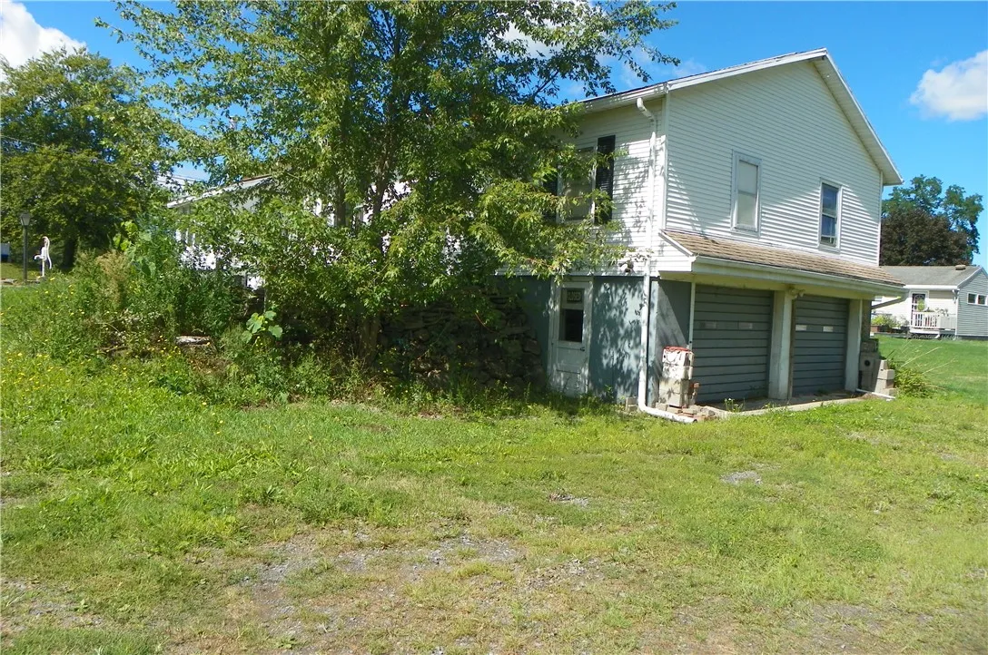 5274 Ontario Center Road, Walworth, New York 14568, Walworth, New York 14568, 6 Bedrooms Bedrooms, 9 Rooms Rooms,1 BathroomBathrooms,Residential,For Sale,5274 Ontario Center Road, Walworth, New York 14568,0,R1634502