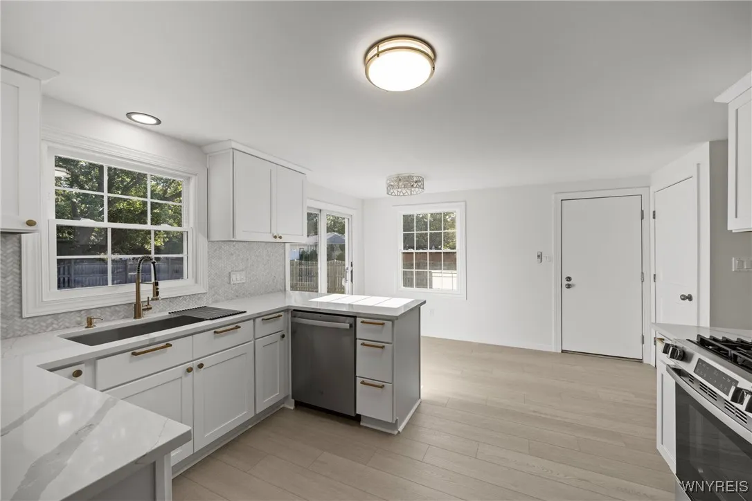 230 Barbados Drive, Cheektowaga, New York 14227, Cheektowaga, New York 14227, 3 Bedrooms Bedrooms, 9 Rooms Rooms,1 BathroomBathrooms,Residential,For Sale,230 Barbados Drive, Cheektowaga, New York 14227,0,B1634457
