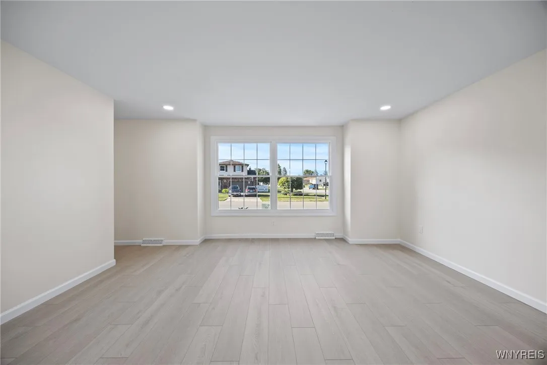 230 Barbados Drive, Cheektowaga, New York 14227, Cheektowaga, New York 14227, 3 Bedrooms Bedrooms, 9 Rooms Rooms,1 BathroomBathrooms,Residential,For Sale,230 Barbados Drive, Cheektowaga, New York 14227,0,B1634457