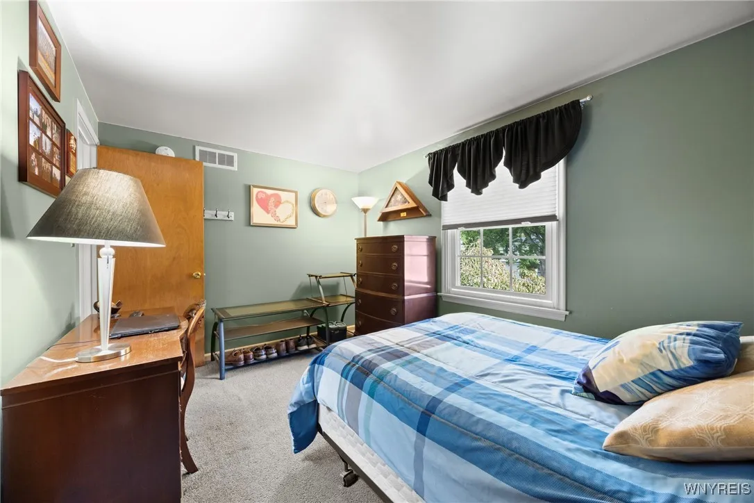 1500 Jamaica Square, North Tonawanda, New York 141, North Tonawanda, New York 14120, 4 Bedrooms Bedrooms, 10 Rooms Rooms,2 BathroomsBathrooms,Residential,For Sale,1500 Jamaica Square, North Tonawanda, New York 141,0,B1634184