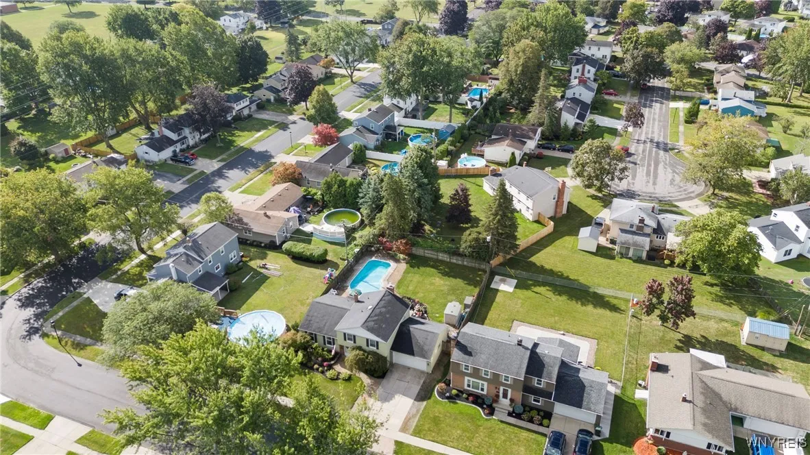 1500 Jamaica Square, North Tonawanda, New York 141, North Tonawanda, New York 14120, 4 Bedrooms Bedrooms, 10 Rooms Rooms,2 BathroomsBathrooms,Residential,For Sale,1500 Jamaica Square, North Tonawanda, New York 141,0,B1634184