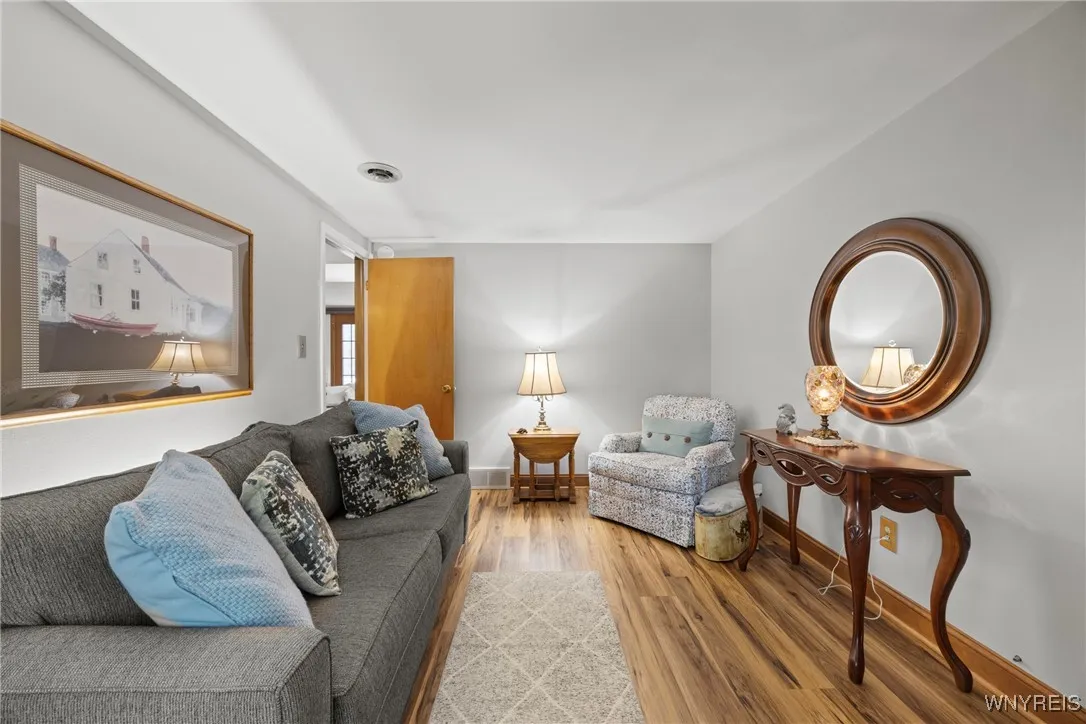 1500 Jamaica Square, North Tonawanda, New York 141, North Tonawanda, New York 14120, 4 Bedrooms Bedrooms, 10 Rooms Rooms,2 BathroomsBathrooms,Residential,For Sale,1500 Jamaica Square, North Tonawanda, New York 141,0,B1634184